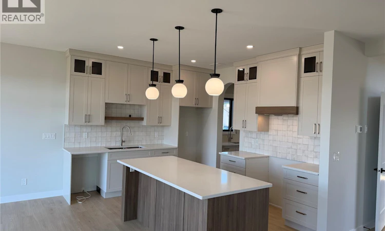 322 Traeger Manor