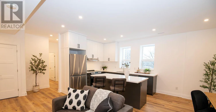 201-425 Dundas Street, London, ON, N6B 1V9