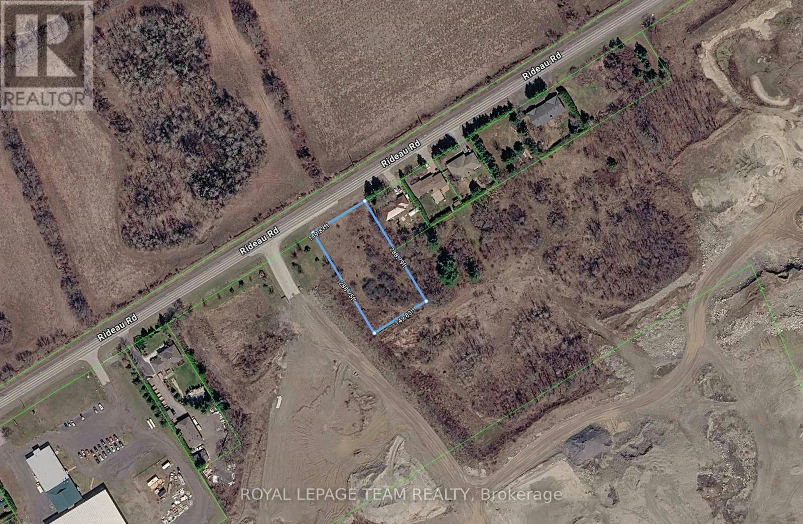 2748 Rideau Road, Ottawa, ON, K1X 1A1