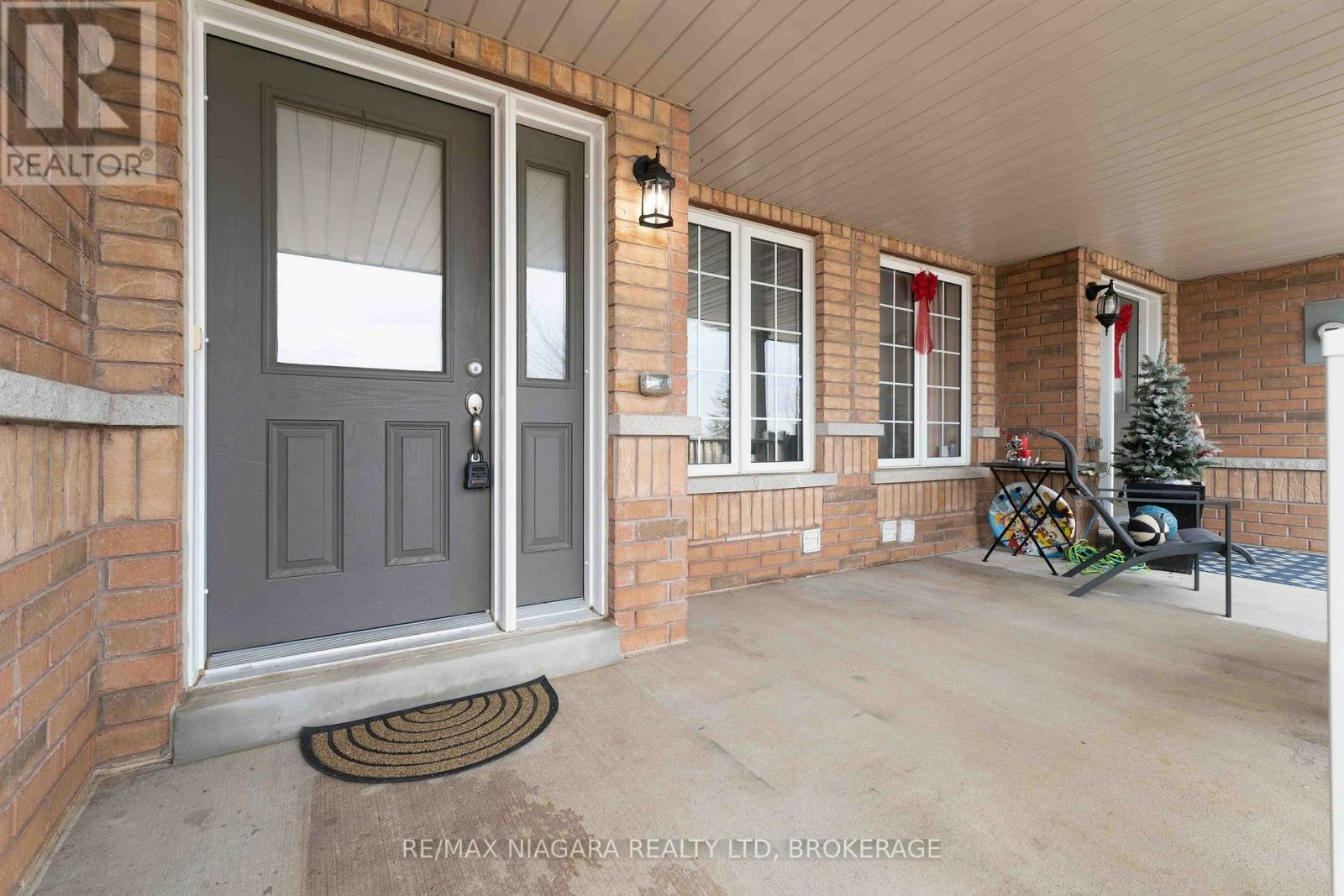 48 Juneberry Road, Thorold, ON, L2V 5G5 - 2