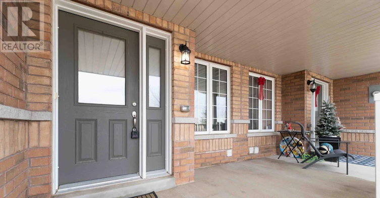 48 Juneberry Road, Thorold, ON, L2V 5G5 - 2