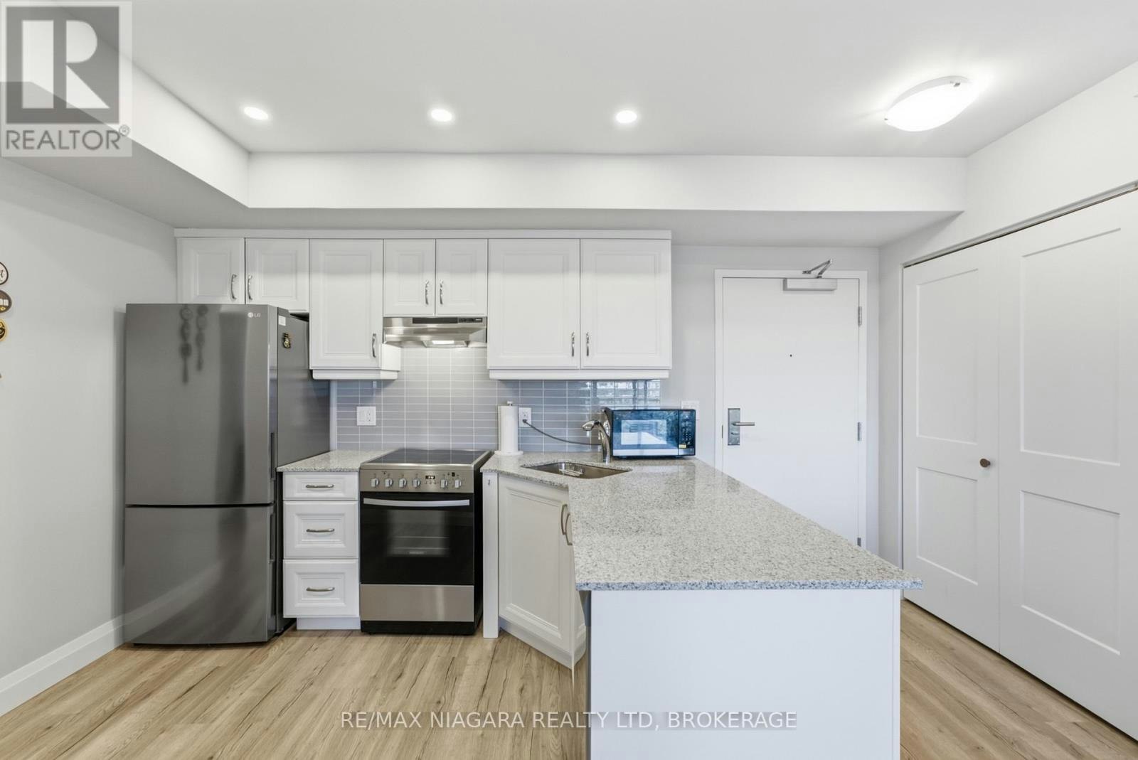 712-5698 Main Street, Niagara Falls, ON, L2G 5Z4 - 7