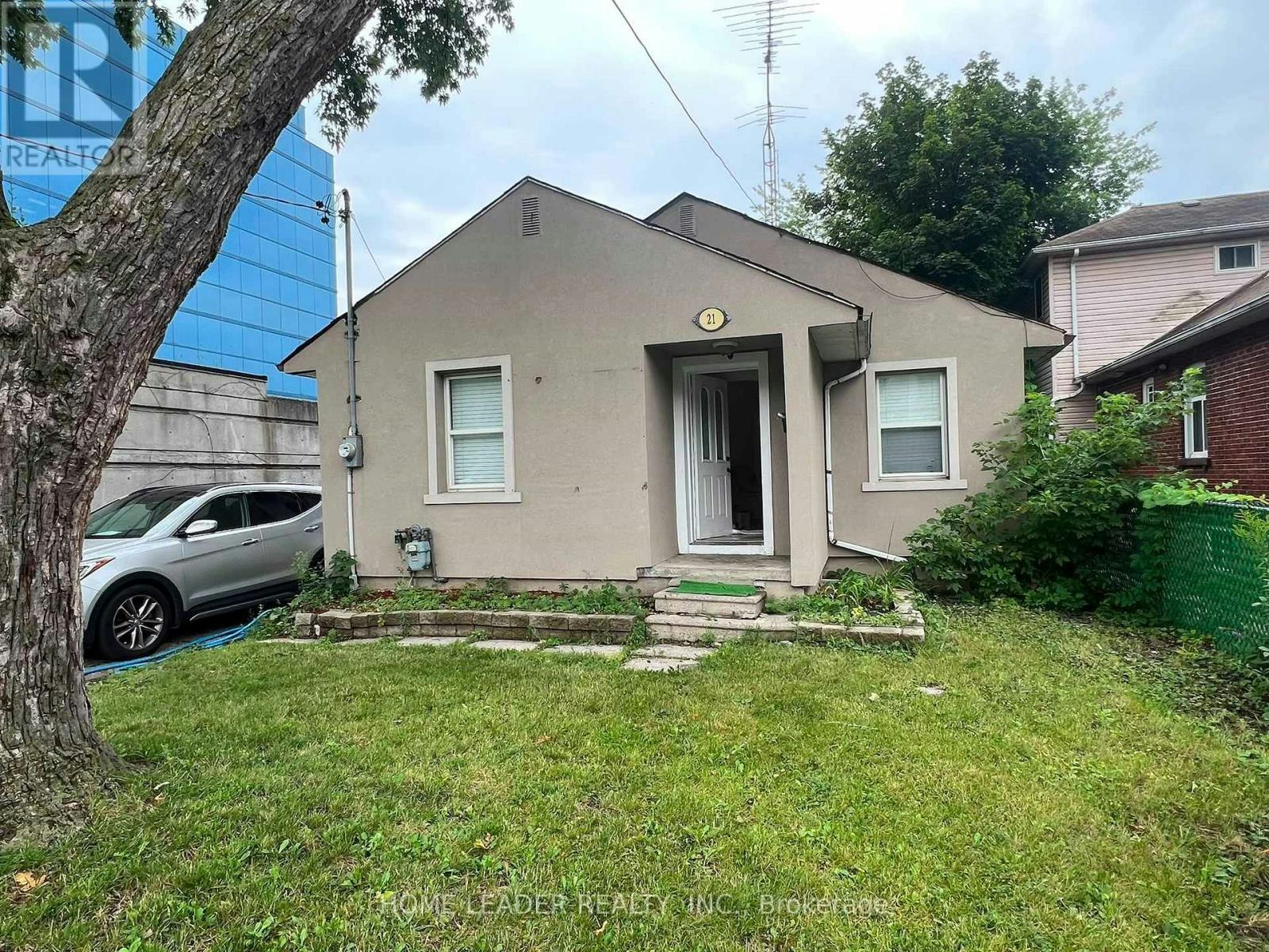 21 Franklin Avenue, Toronto, ON, M2N 1B7