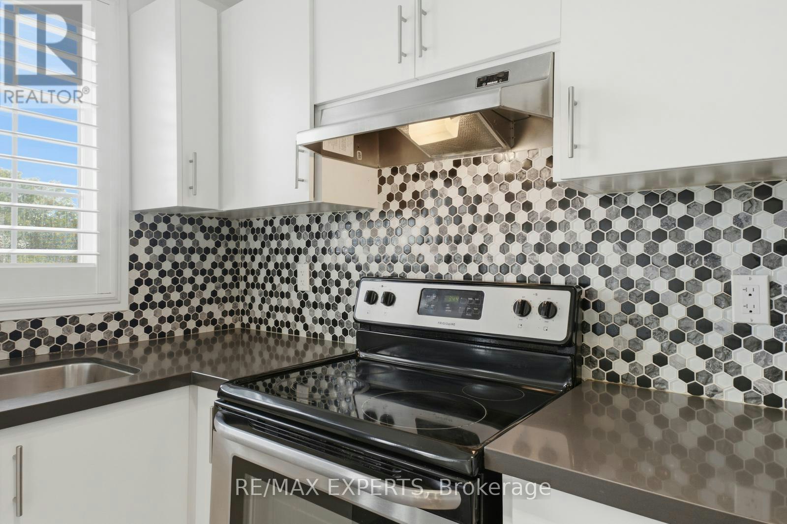 E09-26 Bruce Street, Vaughan, ON, L4L 1J4 - 16