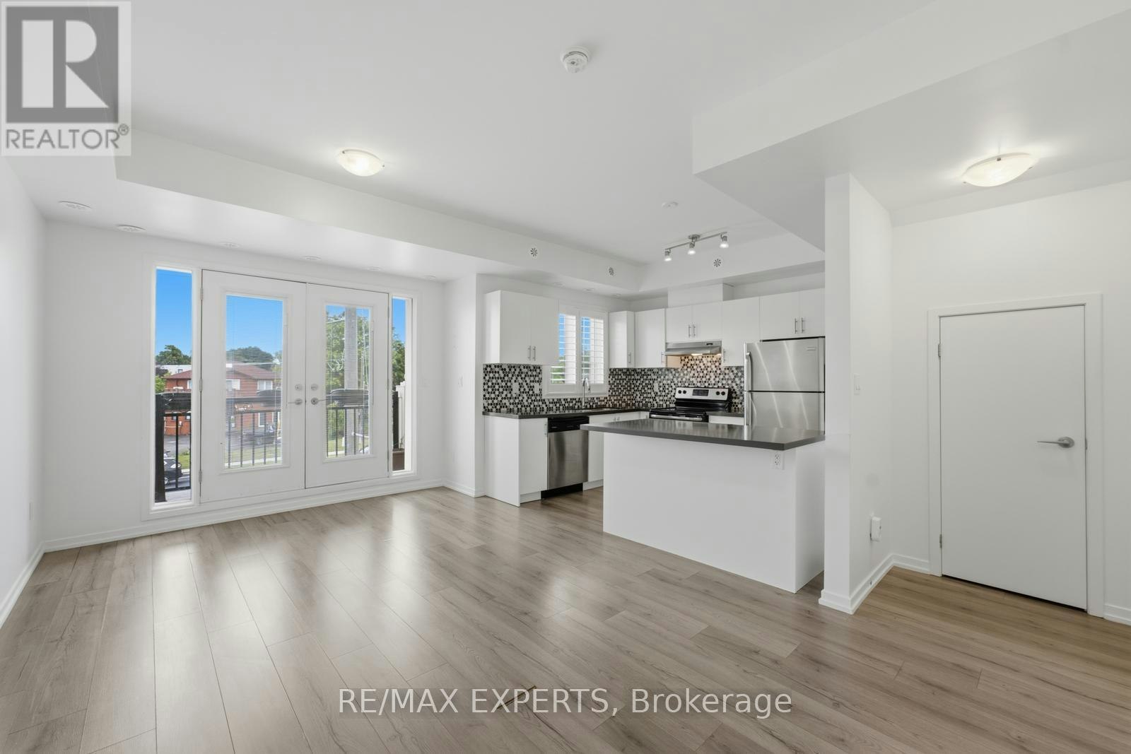 E09-26 Bruce Street, Vaughan, ON, L4L 1J4 - 6