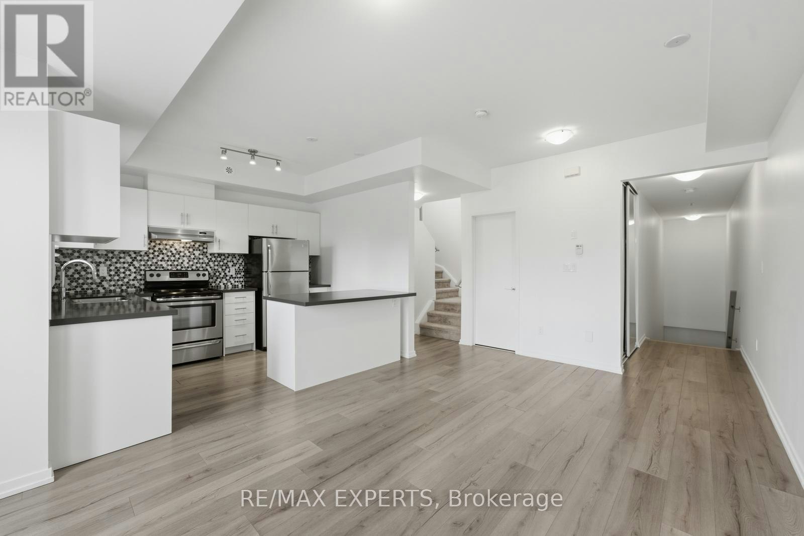 E09-26 Bruce Street, Vaughan, ON, L4L 1J4 - 8