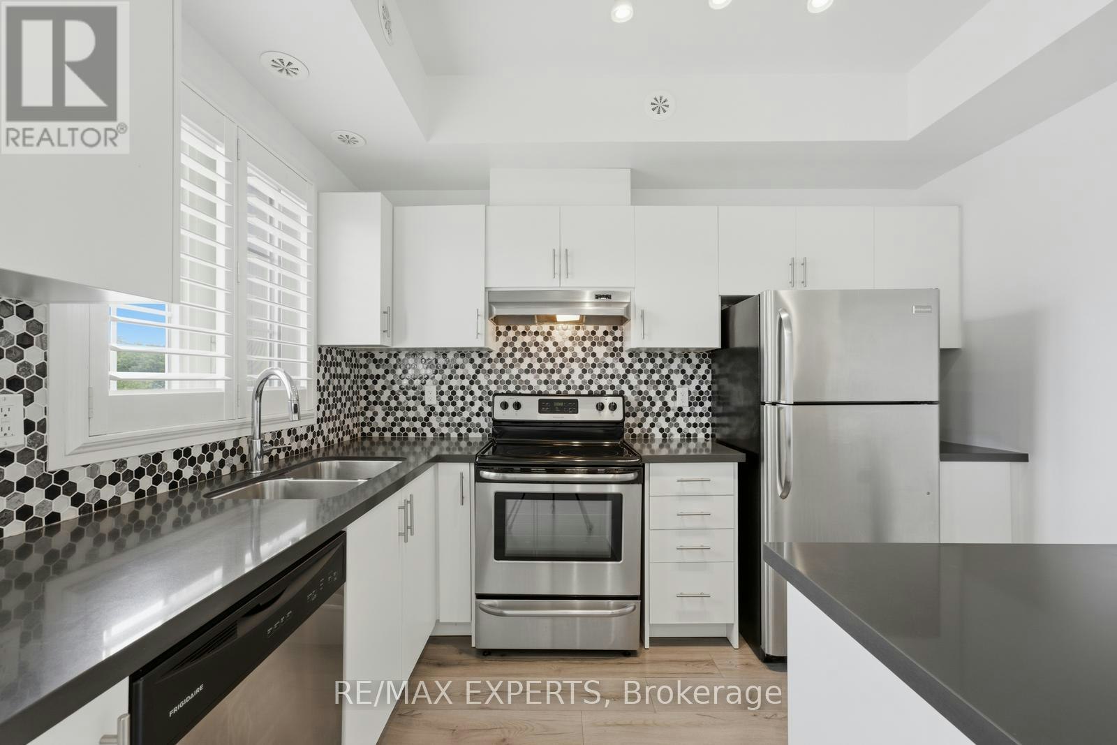 E09-26 Bruce Street, Vaughan, ON, L4L 1J4 - 12