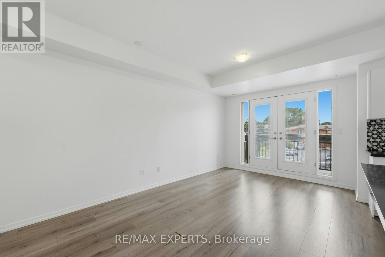 E09-26 Bruce Street, Vaughan, ON, L4L 1J4 - 10
