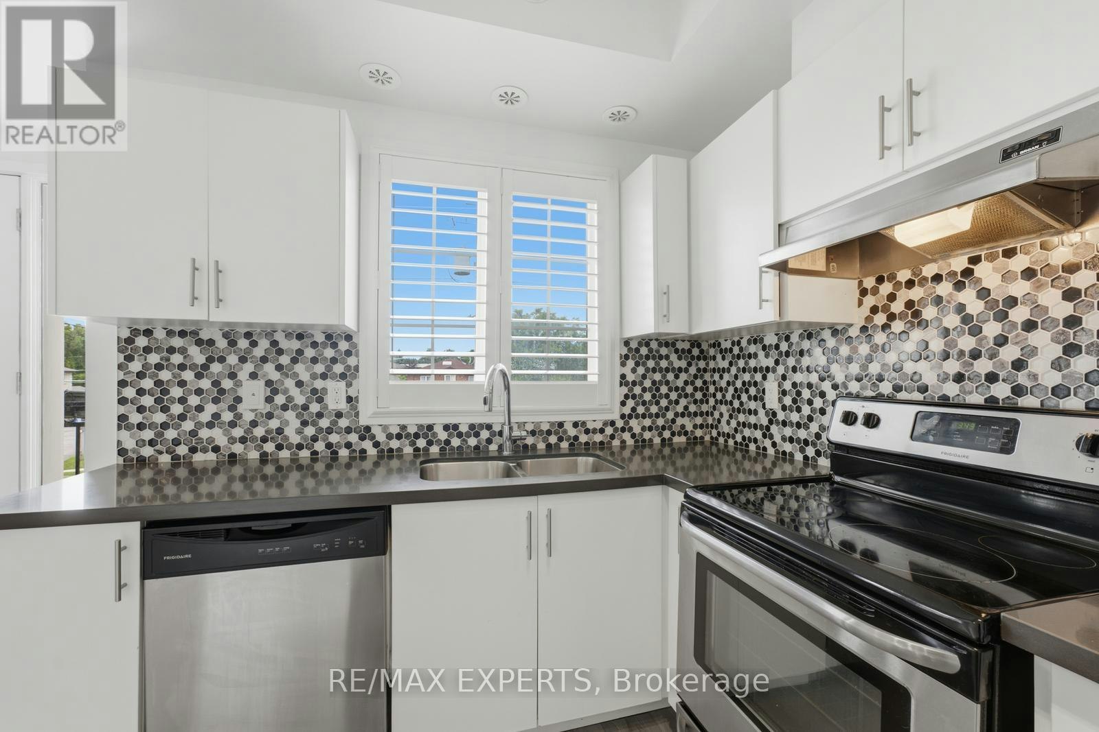 E09-26 Bruce Street, Vaughan, ON, L4L 1J4 - 14