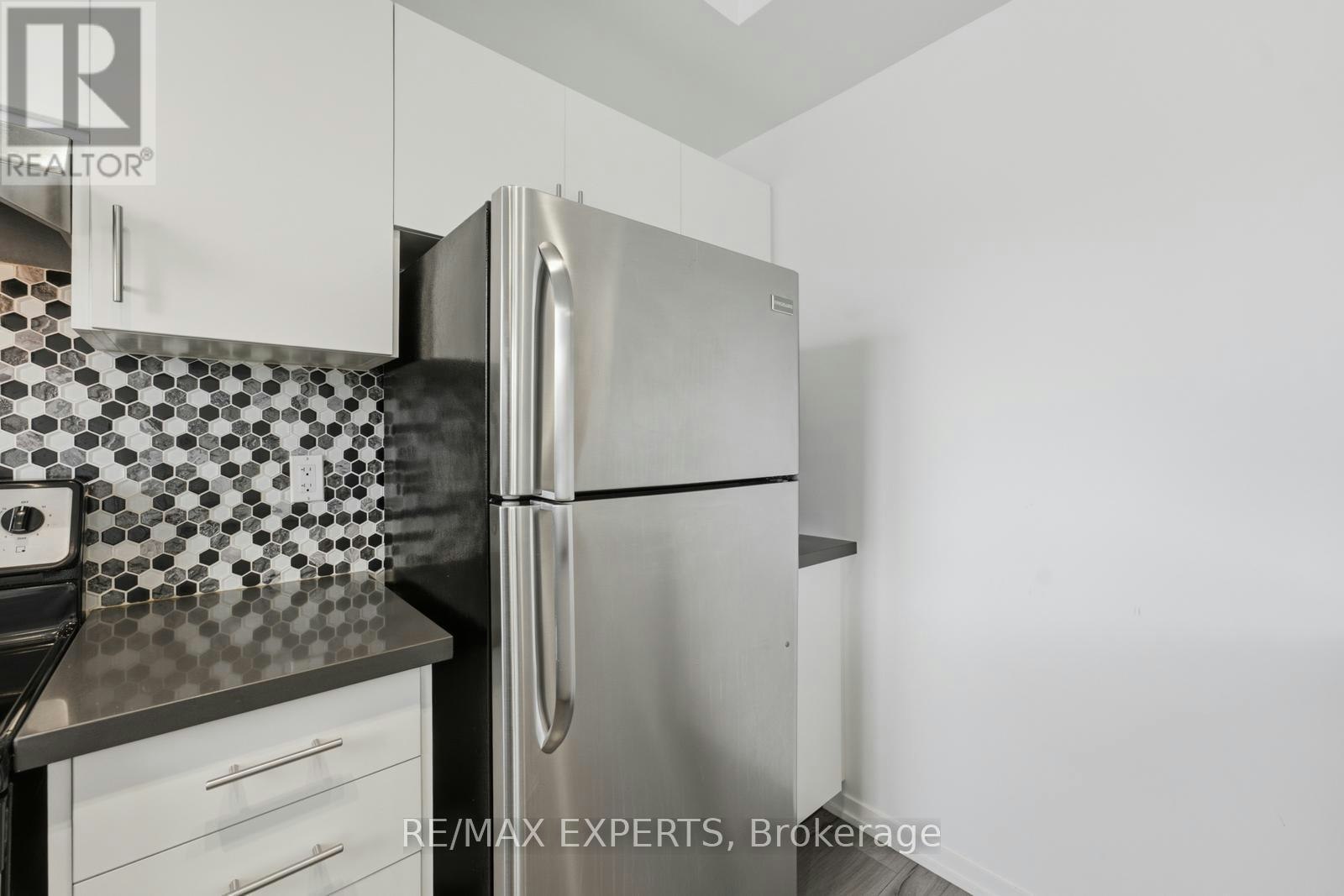 E09-26 Bruce Street, Vaughan, ON, L4L 1J4 - 17