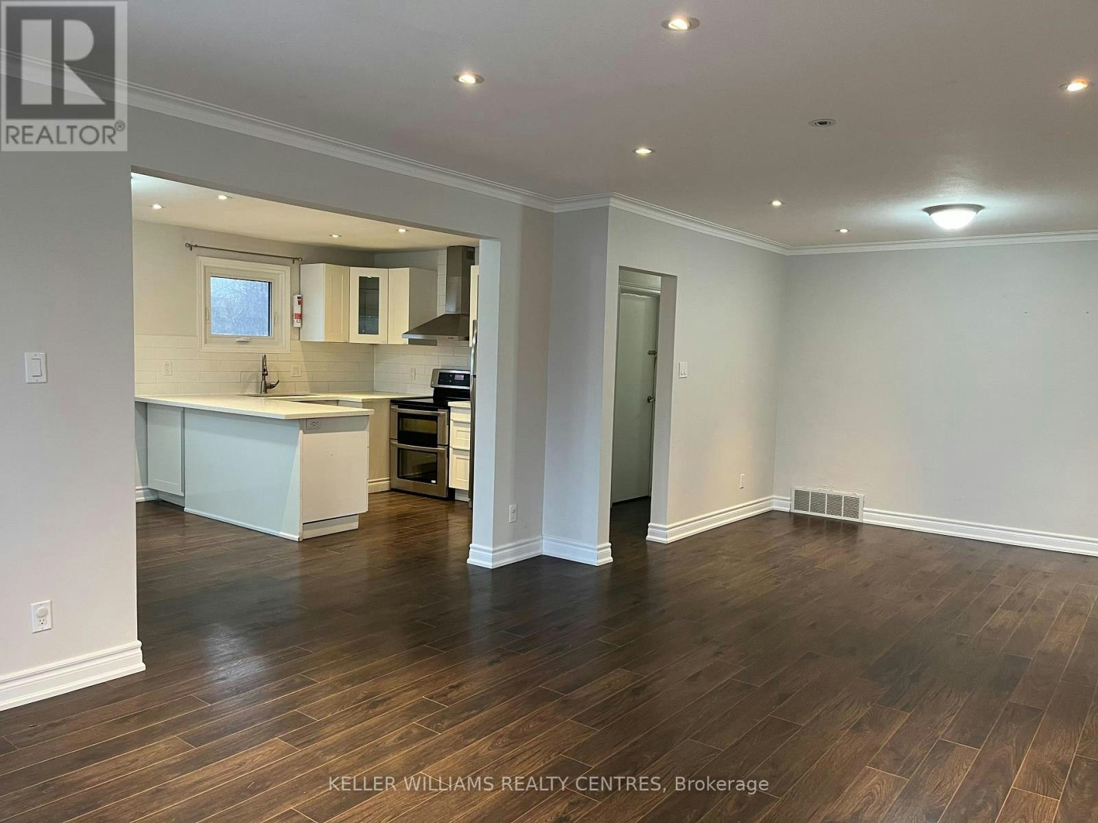 UPPER-211 Silverbirch Drive, Newmarket, ON, L3Y 2Z6 - 7