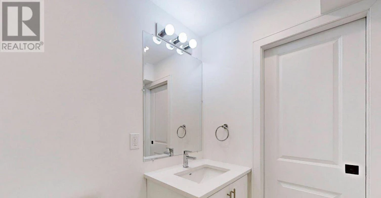 LOWER-208 Mcroberts Avenue W, Toronto, ON, M6E 4P5 - 11