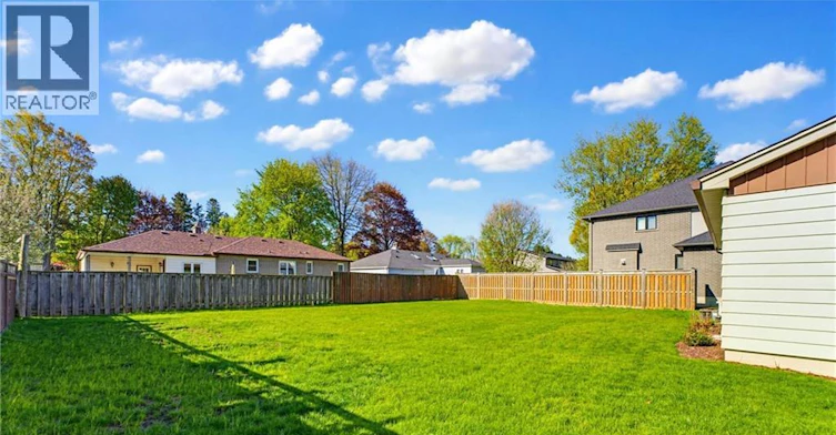 10 Oakley Court, Hamilton, ON, L9G 1T5 - 14
