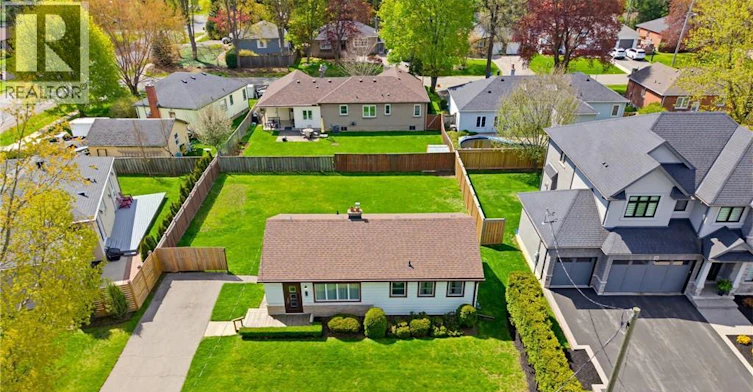 10 Oakley Court, Hamilton, ON, L9G 1T5 - 16