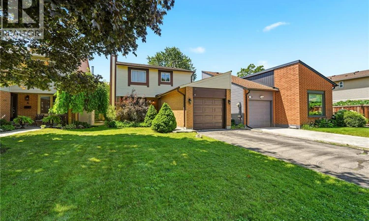 4 Eileen Street