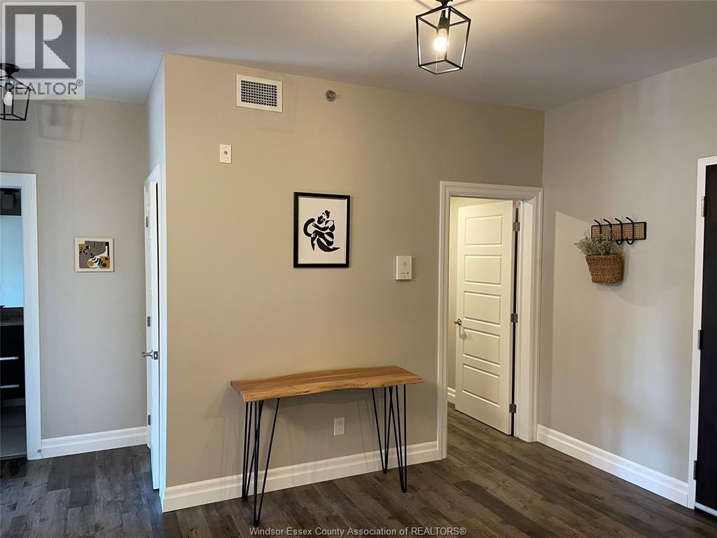 208-5840 Newman, Lasalle, ON, N9H 1S3 - 2
