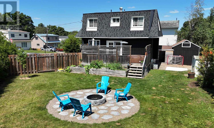 40 Westview Crescent
