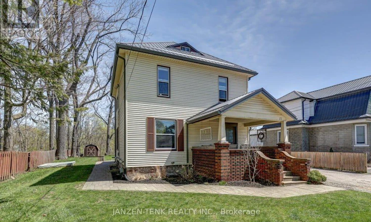 17 Oak Street