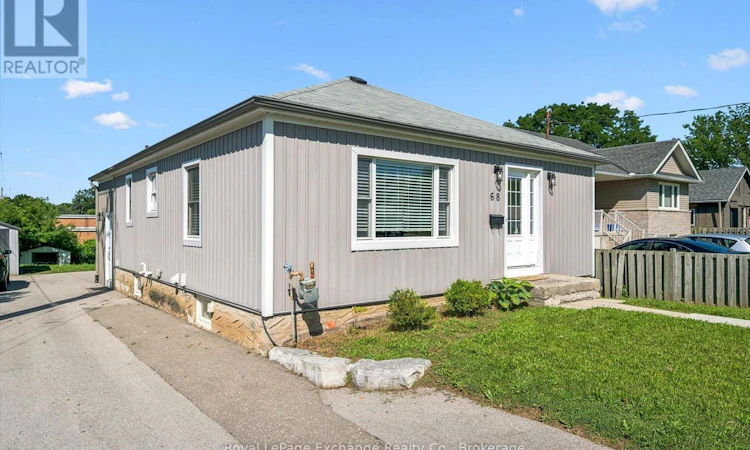 68 Elgin Street S