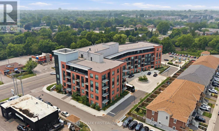 325-1010 Dundas St E Street
