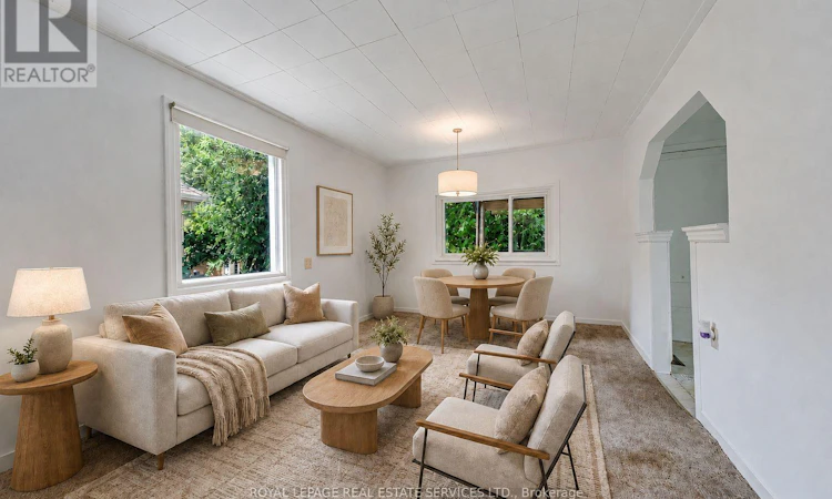 10 Thatcher Avenue