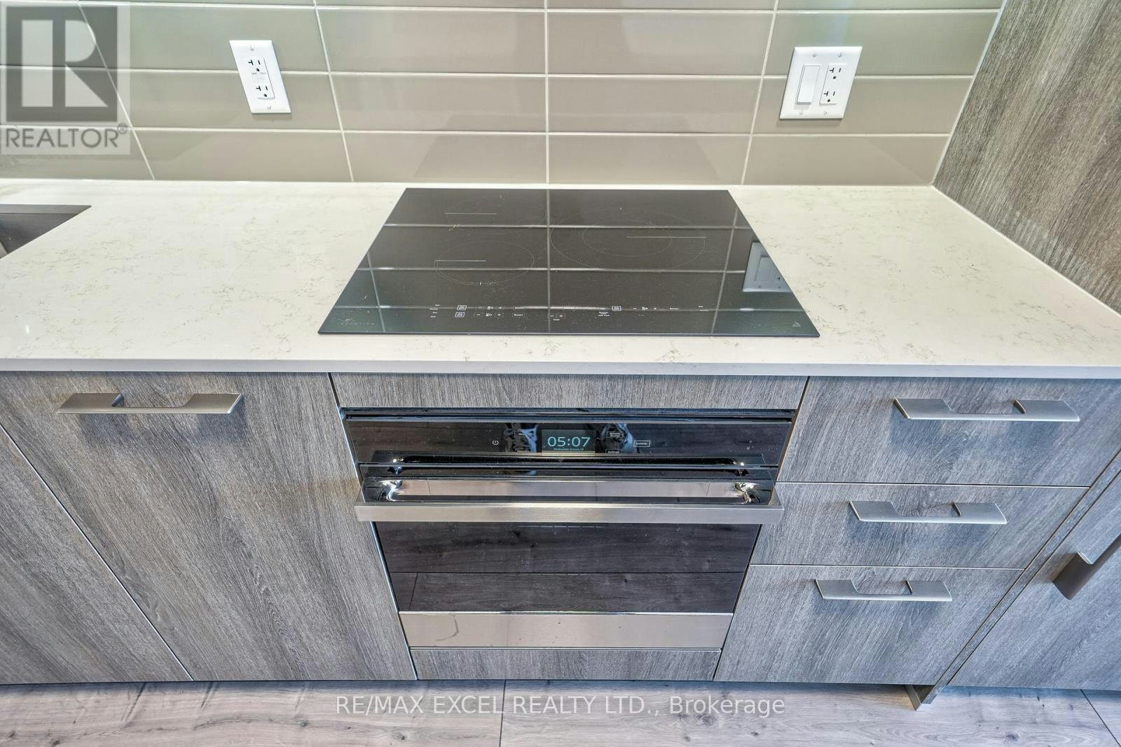 3508-8 Water Walk Drive, Markham, ON, L3R 6L4 - 15
