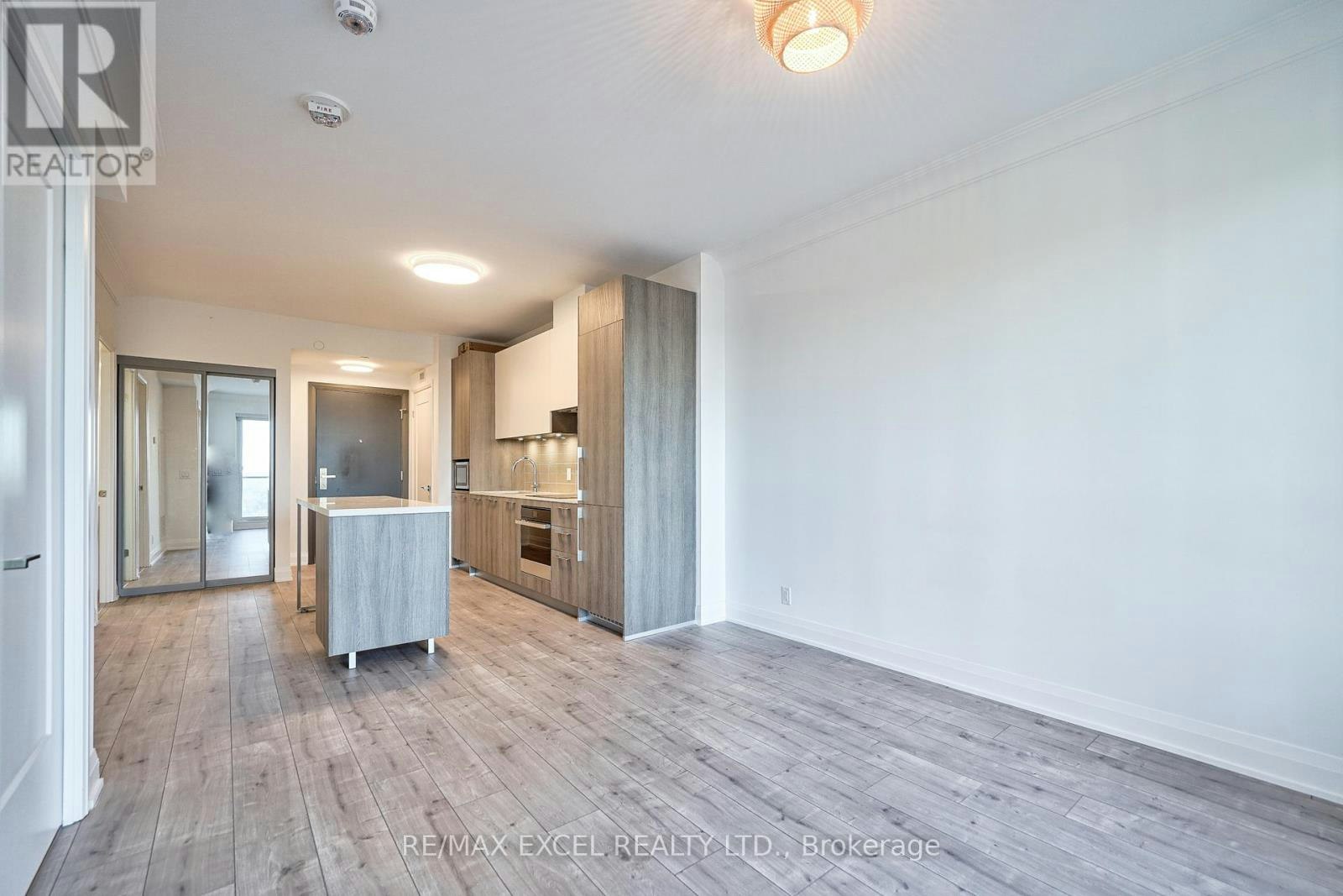 3508-8 Water Walk Drive, Markham, ON, L3R 6L4 - 23