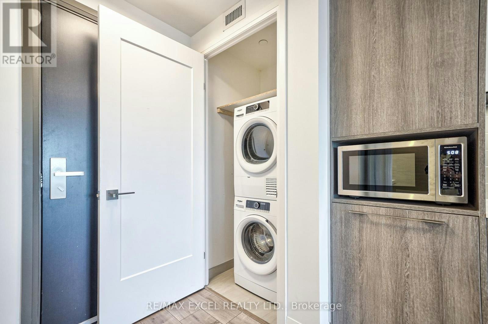 3508-8 Water Walk Drive, Markham, ON, L3R 6L4 - 24