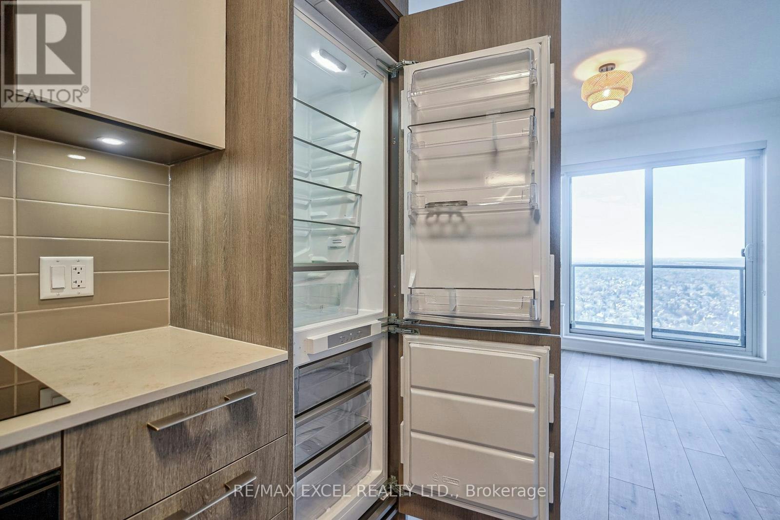 3508-8 Water Walk Drive, Markham, ON, L3R 6L4 - 14