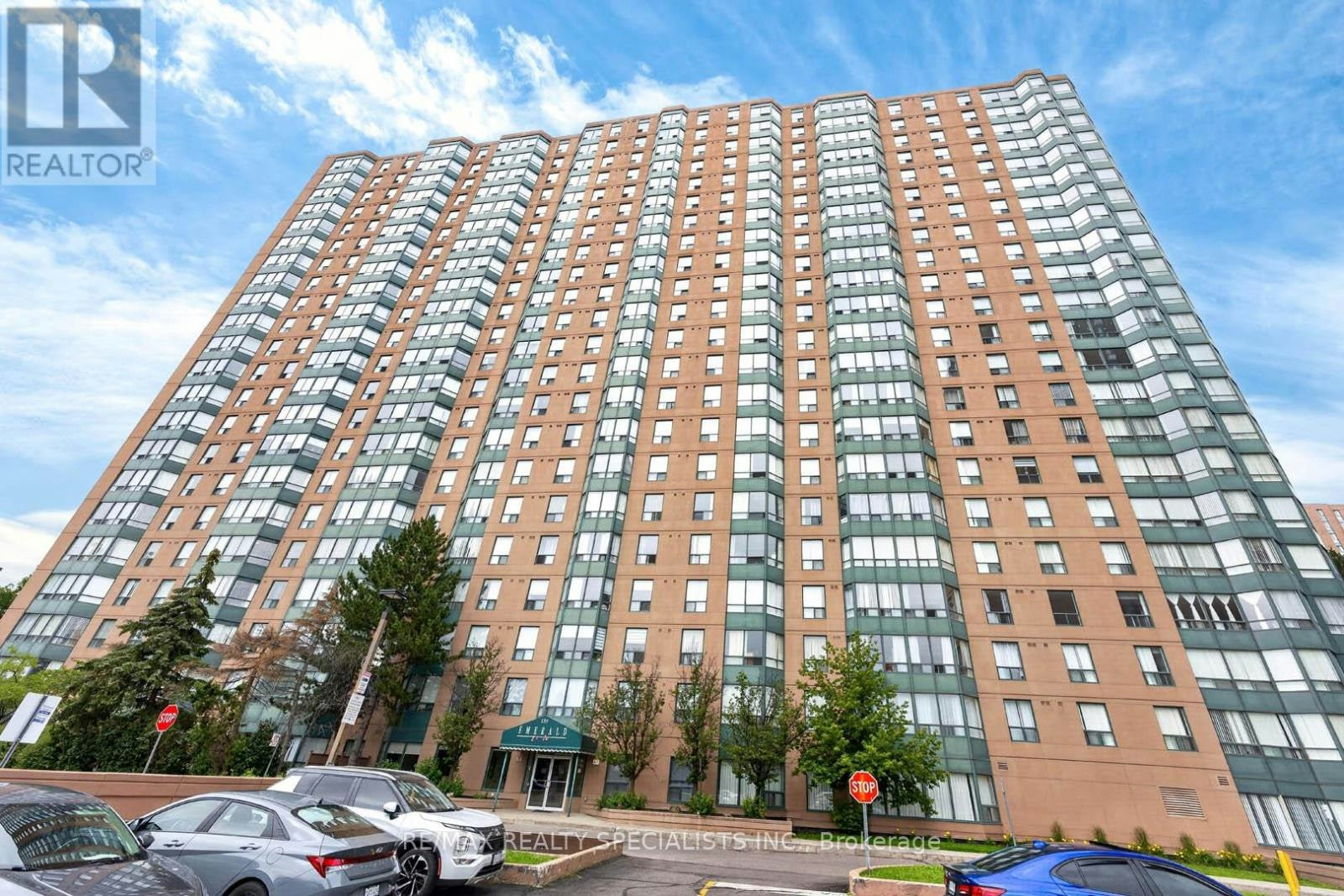 2009-135 Hillcrest Avenue, Mississauga, ON, L5B 4B1