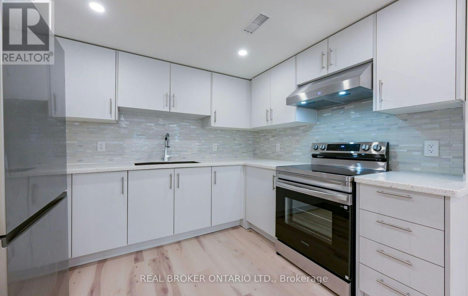 20 Campkin Street, Brampton, ON, L6Y 3G9 - 10