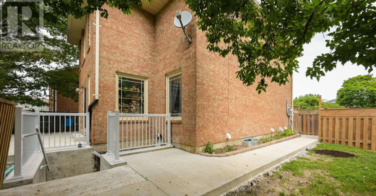 20 Campkin Street, Brampton, ON, L6Y 3G9 - 4