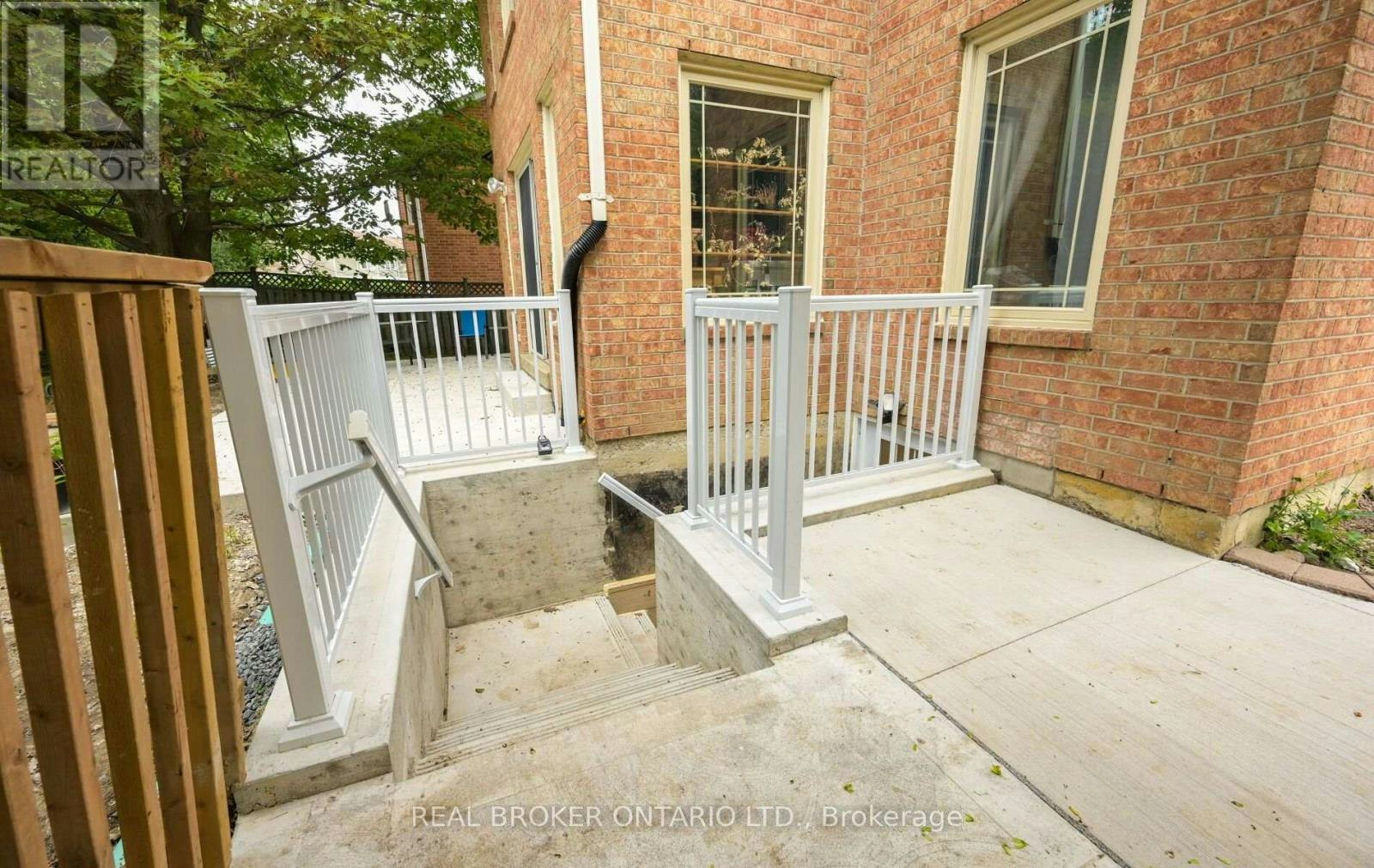 20 Campkin Street, Brampton, ON, L6Y 3G9 - 5