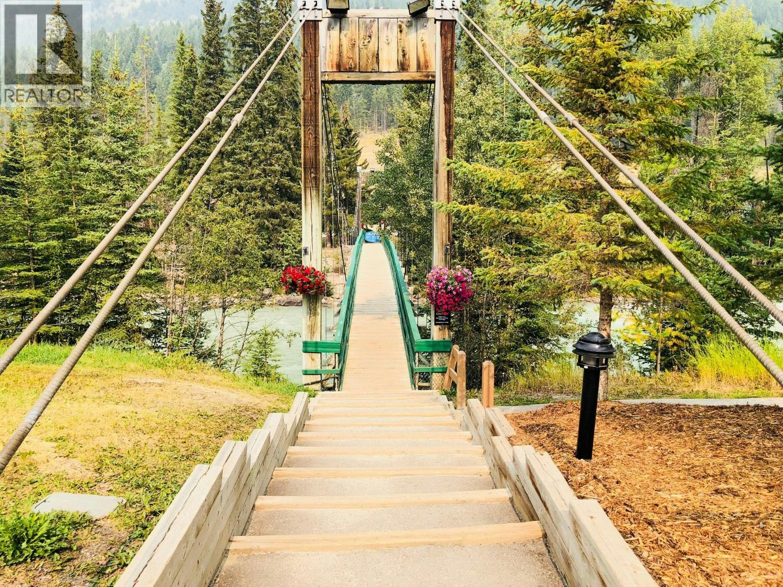 106-2090 Summit Drive, Panorama, BC, V0A 1T0