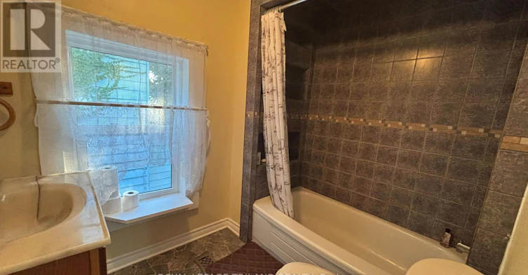UPPER-279 Charlotte Street, Port Stanley, ON, N5L 1A8 - 7