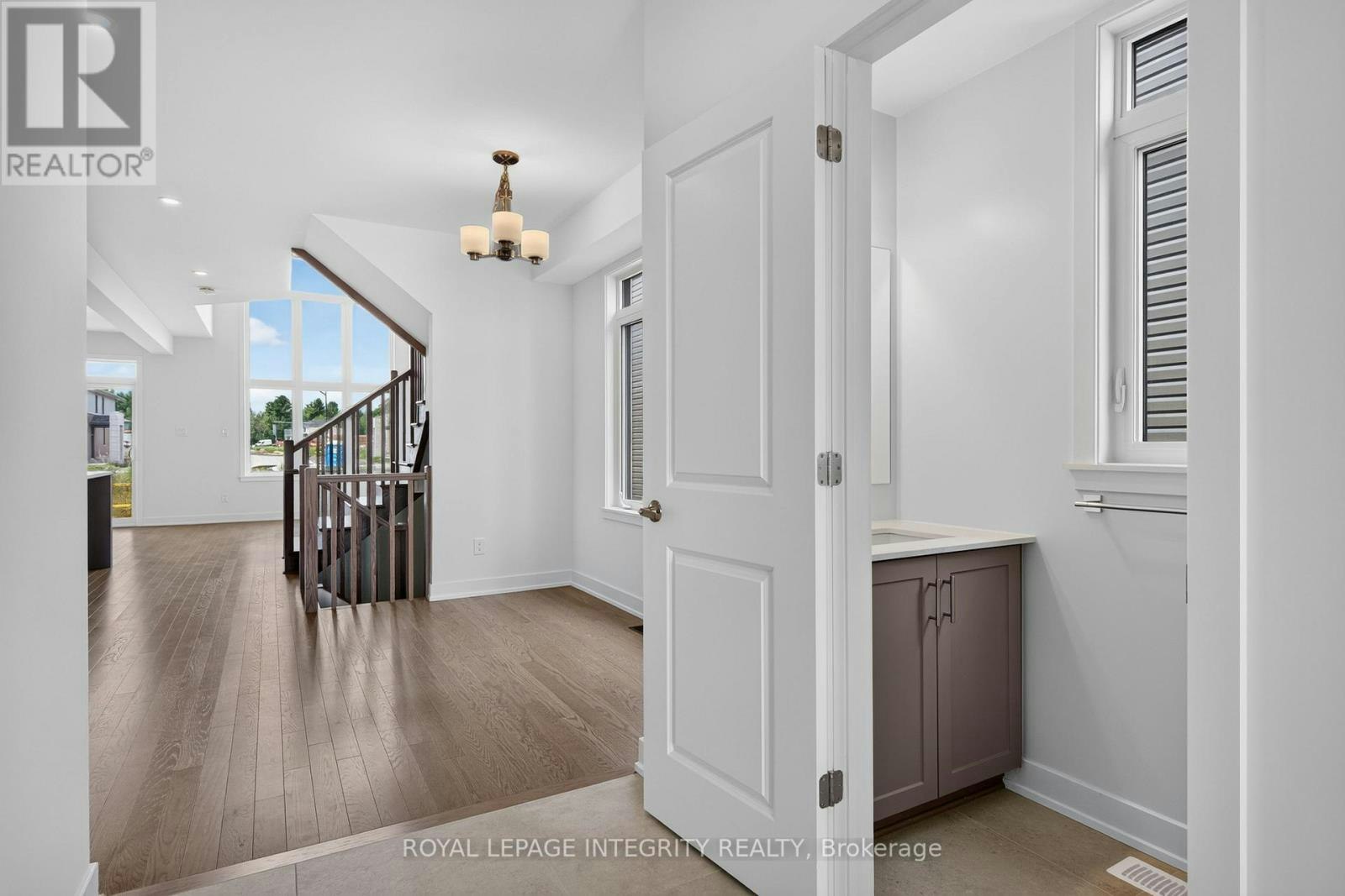 1132 Spoor Street, Ottawa, ON, K2K 1X7 - 3