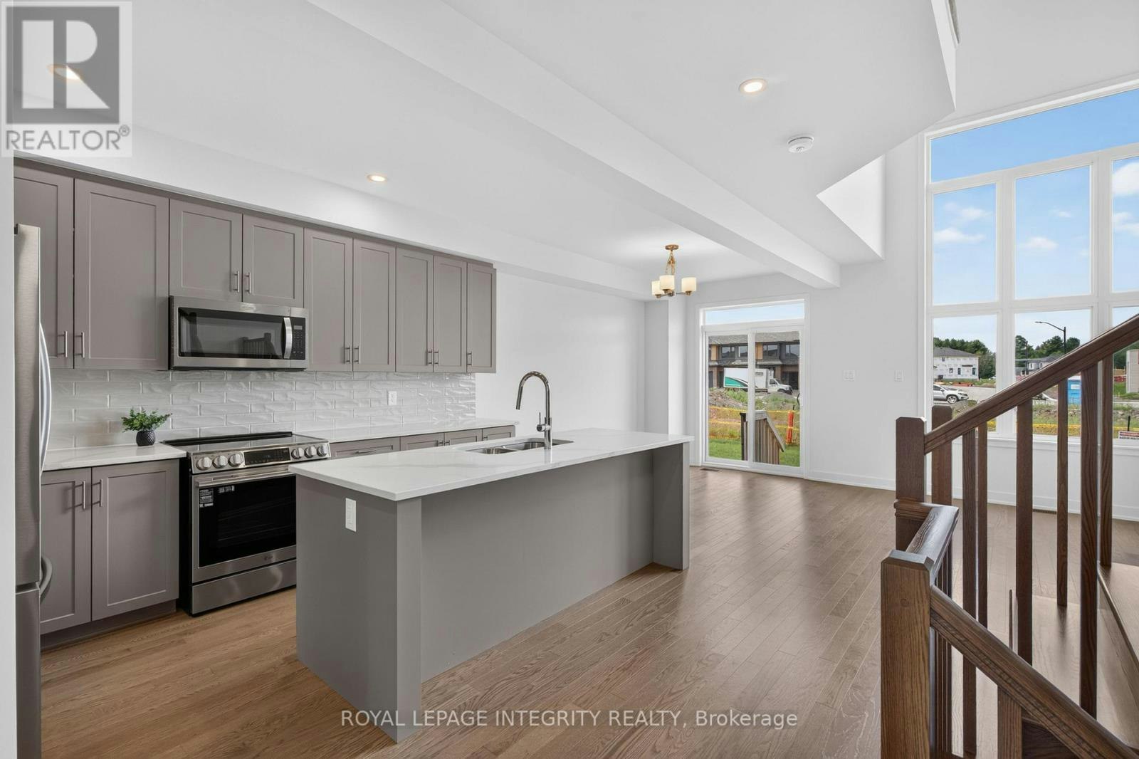 1132 Spoor Street, Ottawa, ON, K2K 1X7 - 6