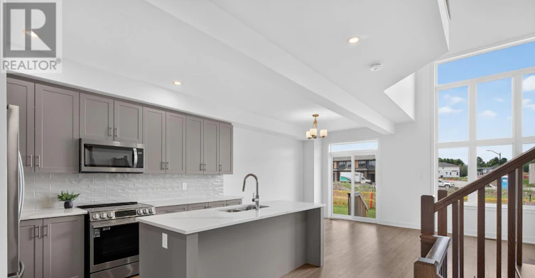 1132 Spoor Street, Ottawa, ON, K2K 1X7 - 6