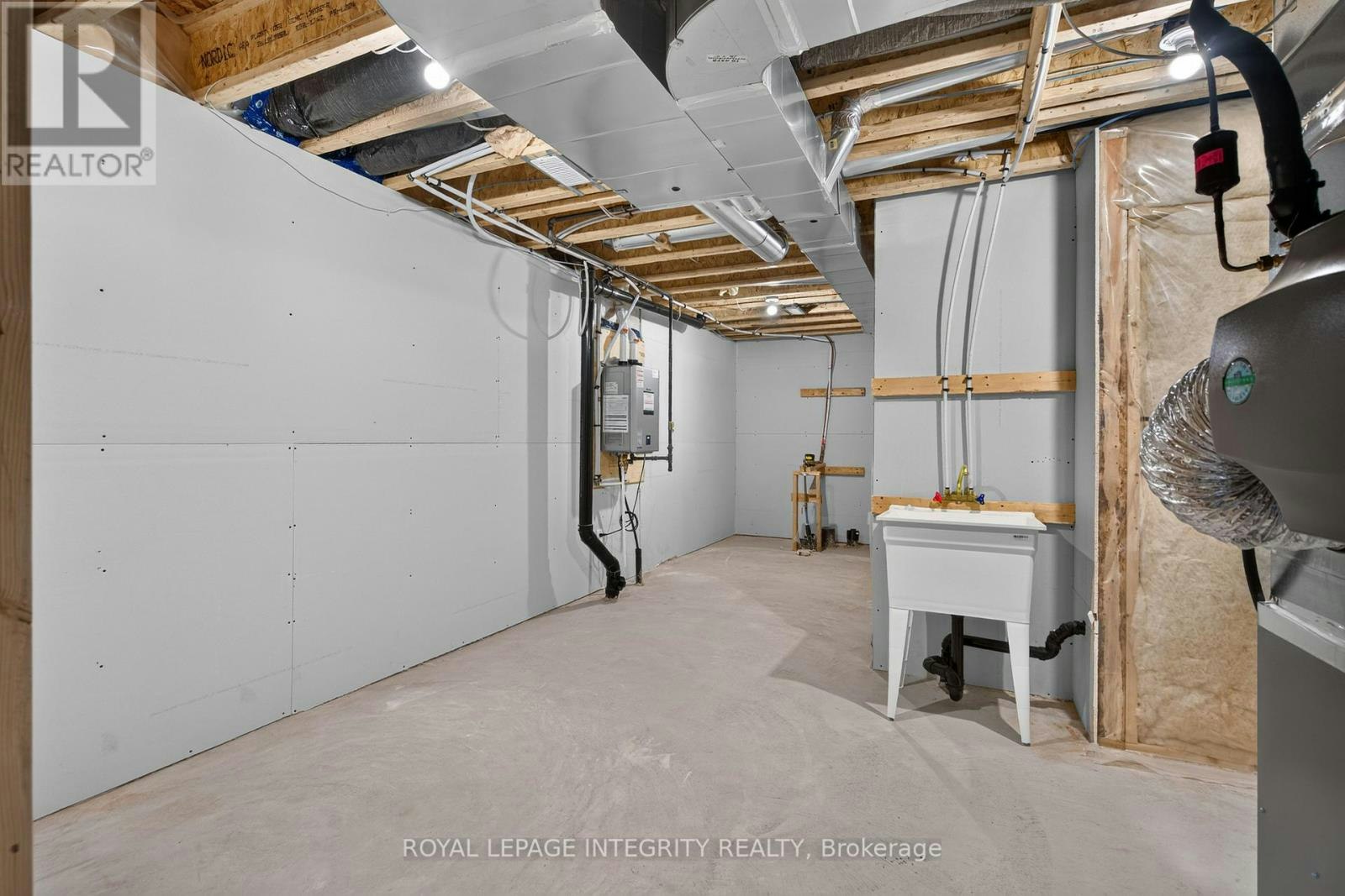 1132 Spoor Street, Ottawa, ON, K2K 1X7 - 36