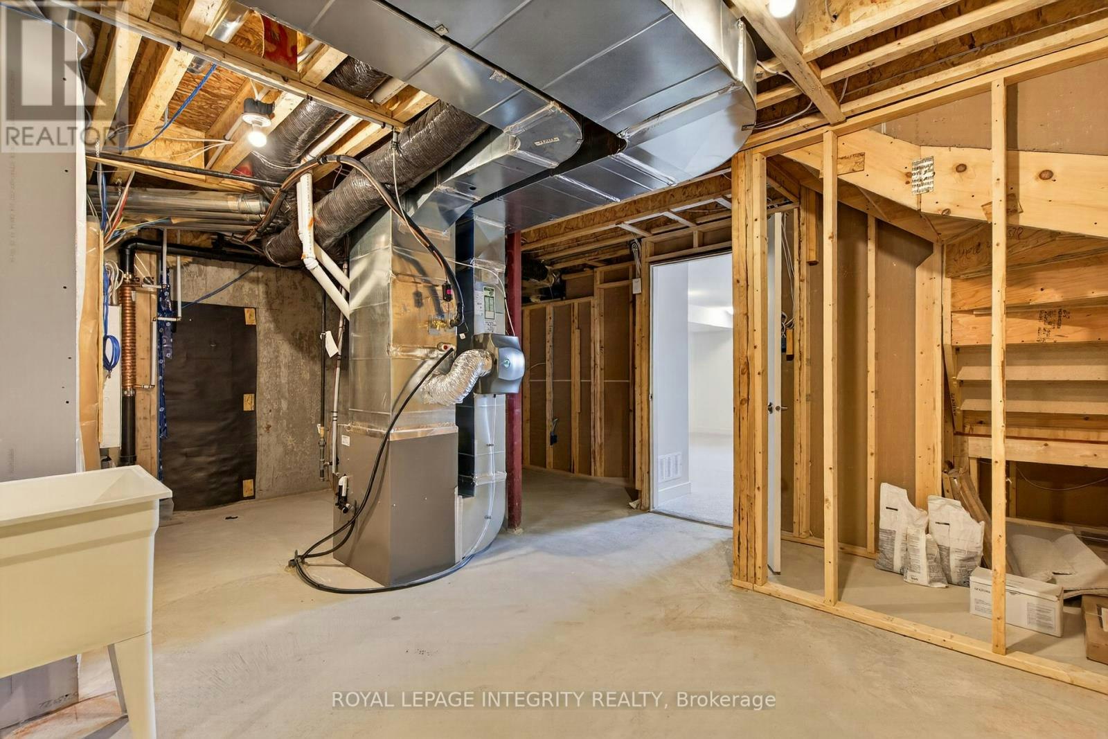 1132 Spoor Street, Ottawa, ON, K2K 1X7 - 37