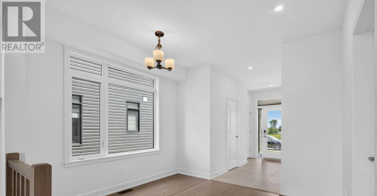 1132 Spoor Street, Ottawa, ON, K2K 1X7 - 5