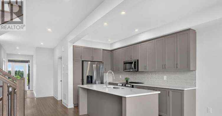 1132 Spoor Street, Ottawa, ON, K2K 1X7 - 7