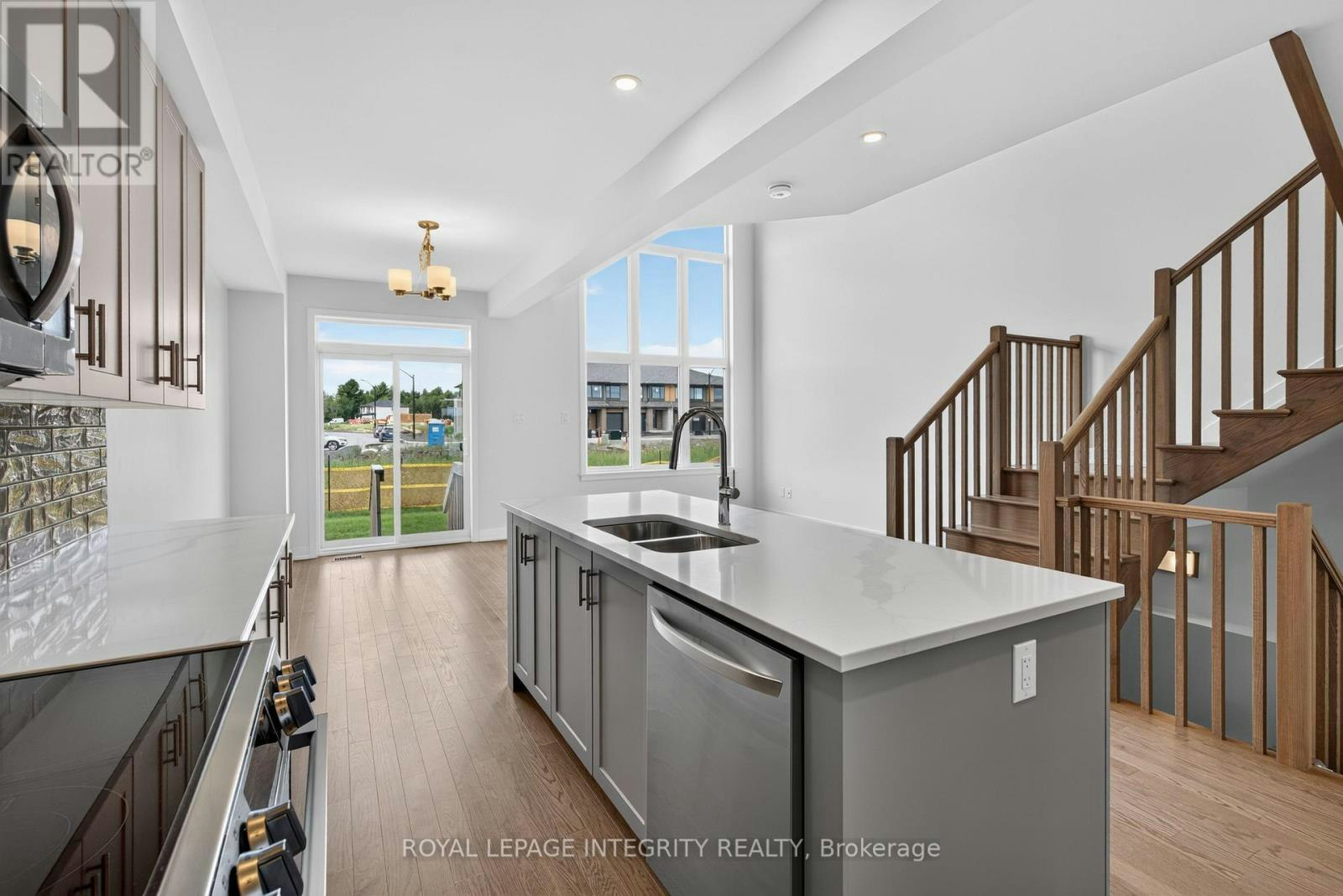 1132 Spoor Street, Ottawa, ON, K2K 1X7 - 11