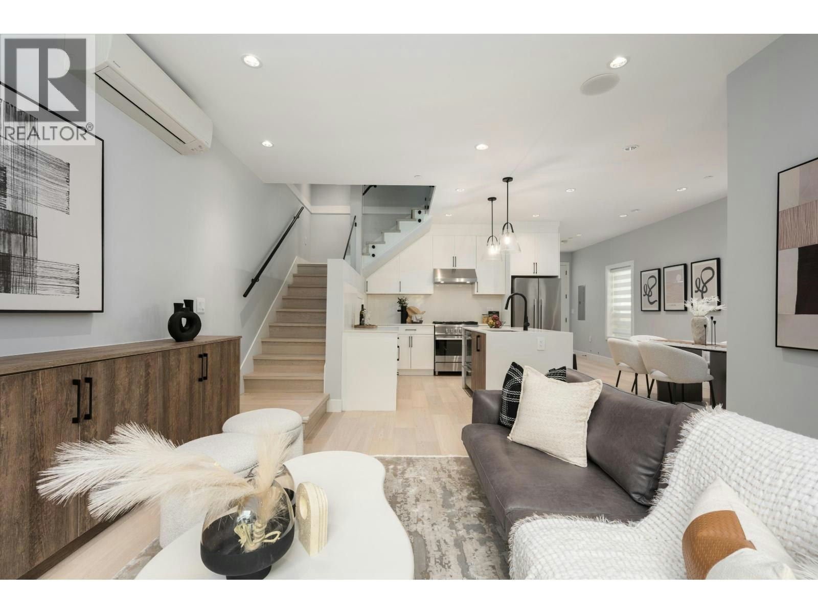 2196 E 19th Avenue, Vancouver, BC, V5N 2J6