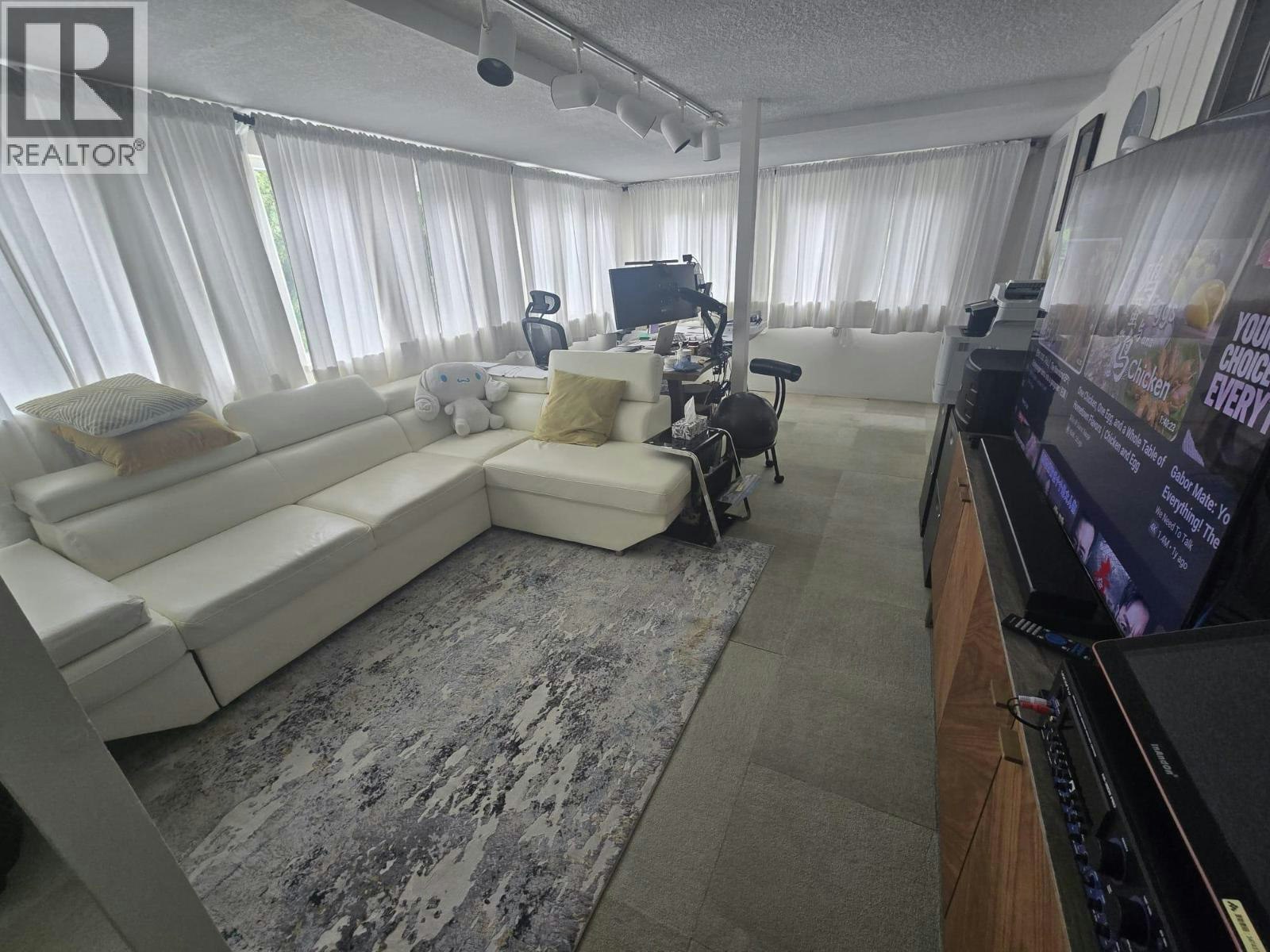 2349 Rosedale Drive, Vancouver, BC, V5P 2R2 - 10