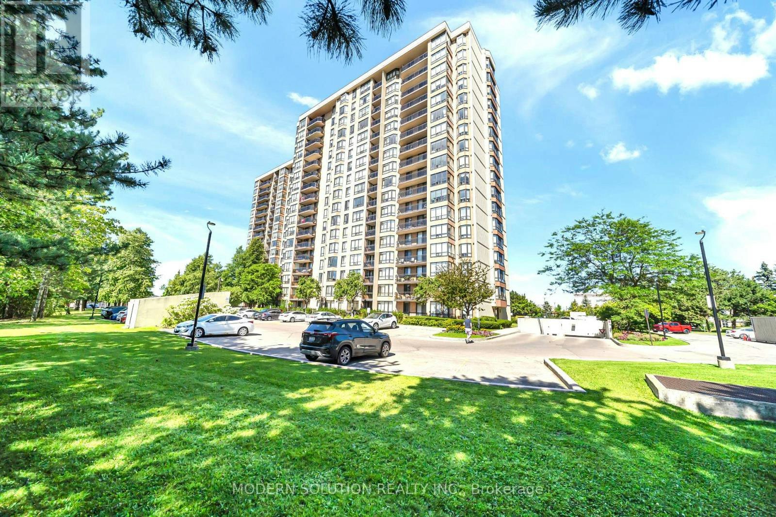 501-20 Cherrytree Drive, Brampton, ON, L6Y 3V1