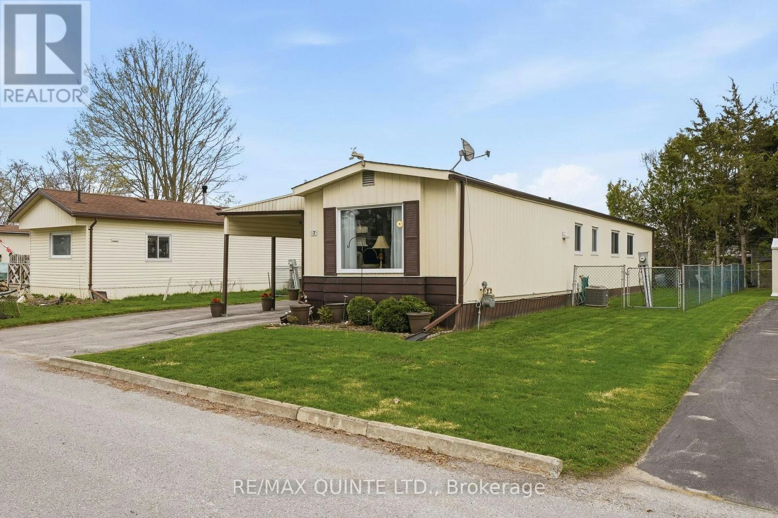 7 Finch Lane, Quinte West, ON, K8N 4Z3