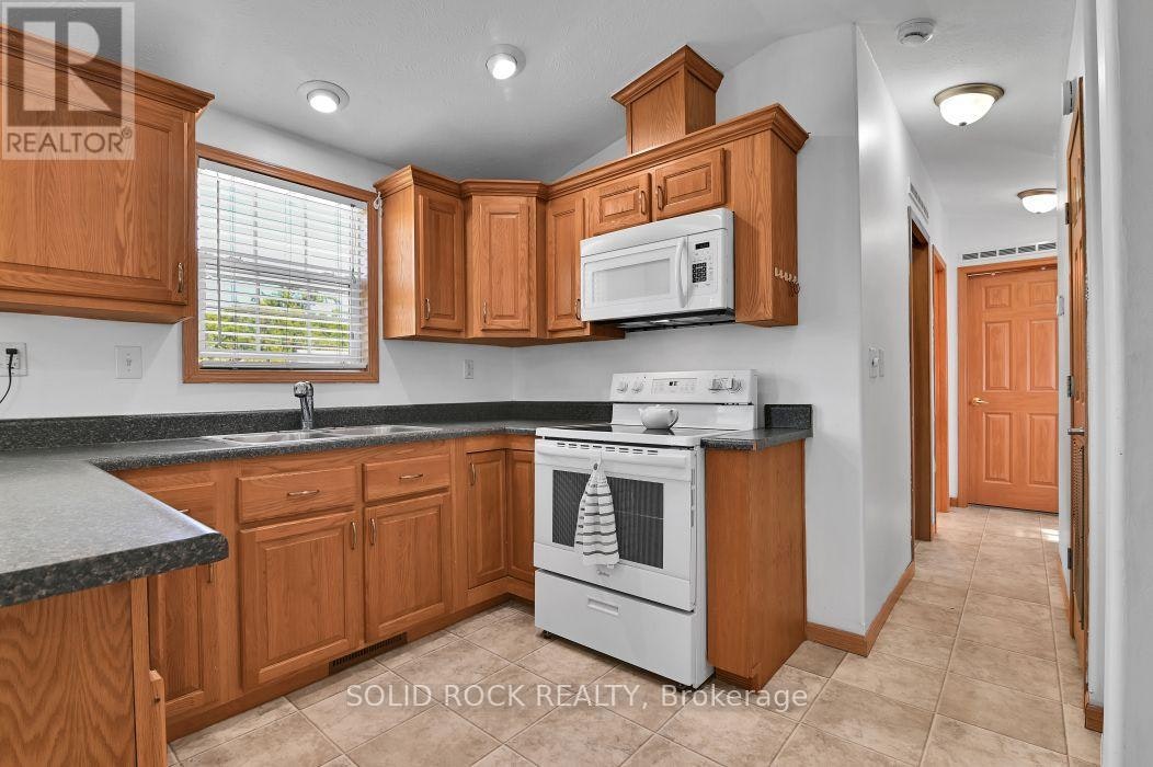 90-3535 St. Joseph Boulevard, Ottawa, ON, K4A 0Z6 - 6