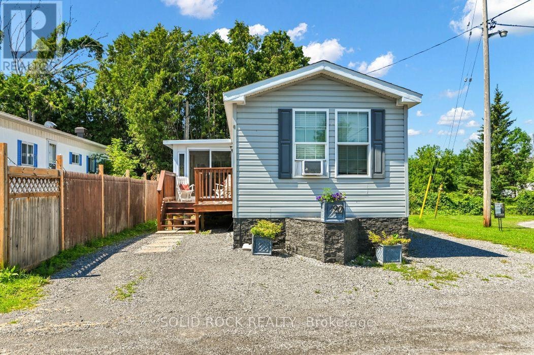 90-3535 St. Joseph Boulevard, Ottawa, ON, K4A 0Z6 - 2