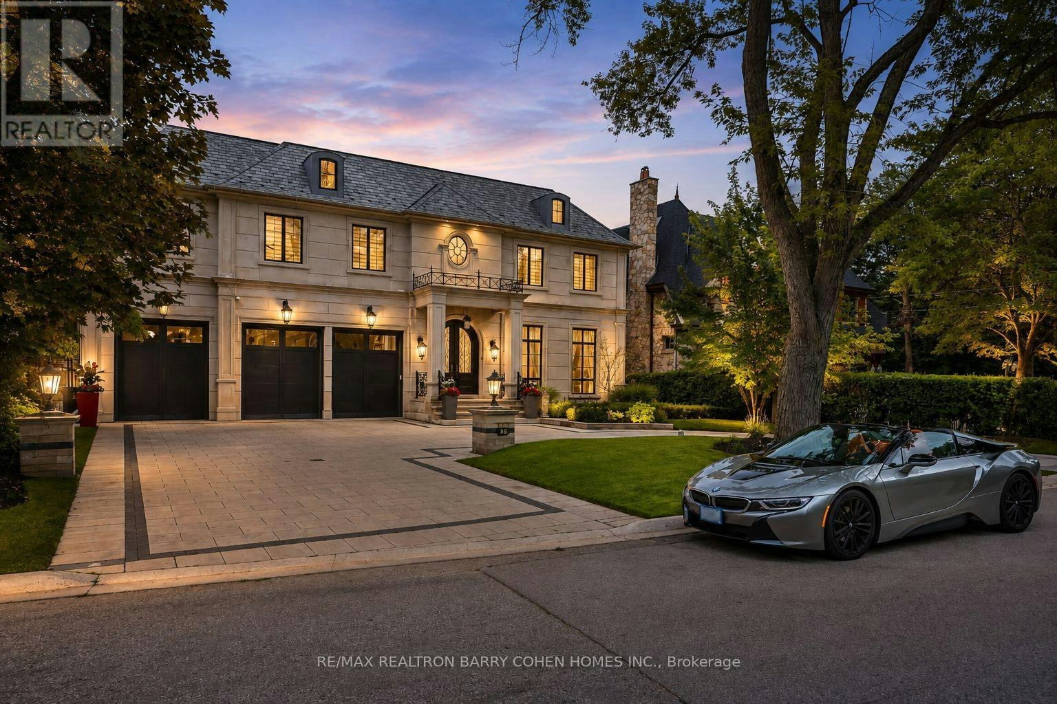 39 Arjay Crescent, Toronto, ON, M2L 1C6